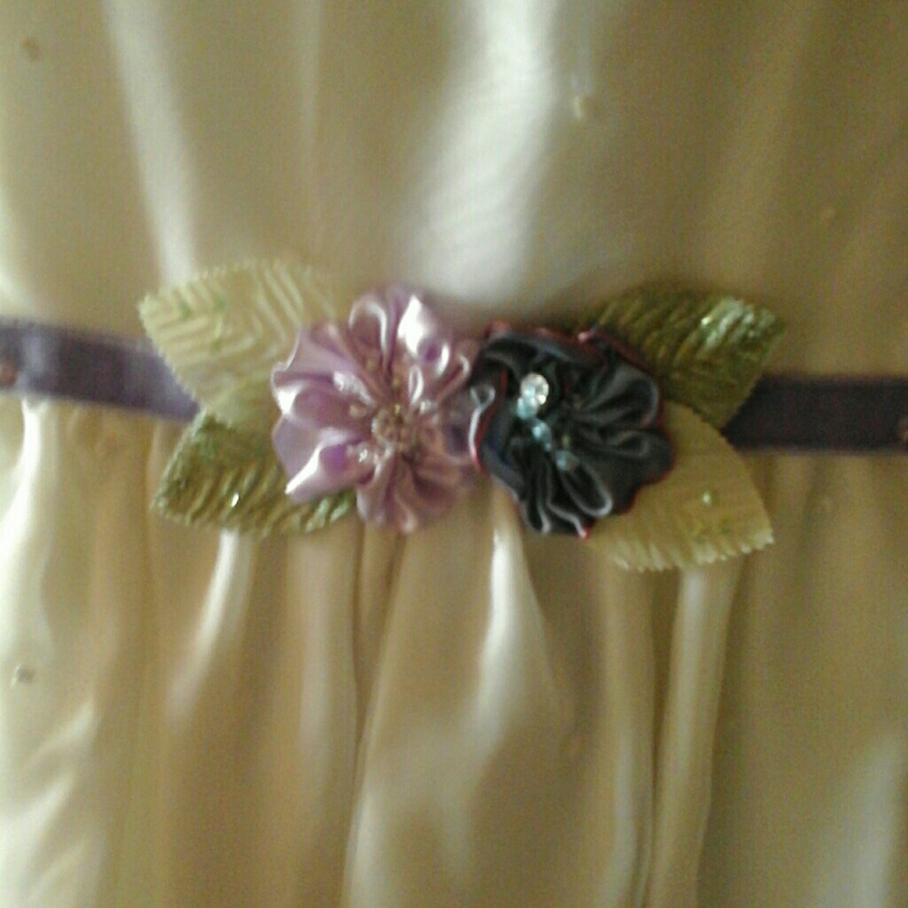Spring/Easter dress - Picture 3 of 5